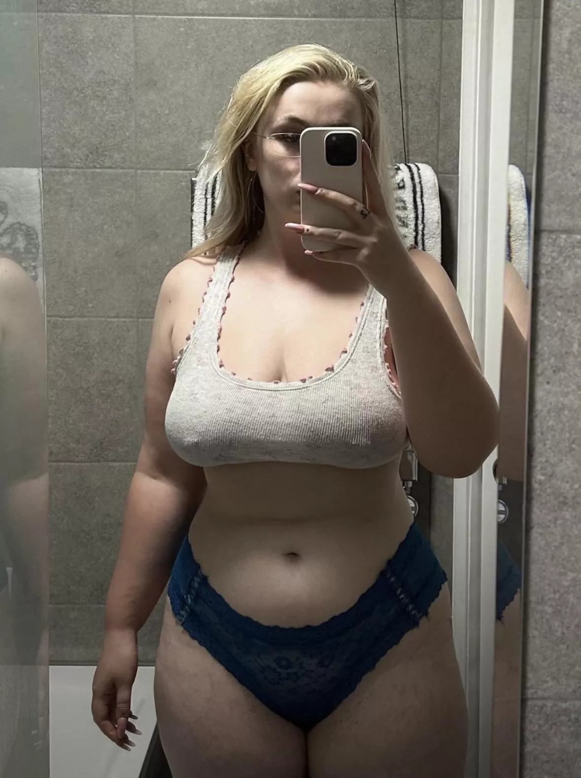 It’s a good morning to be thick posted by rubythestallion