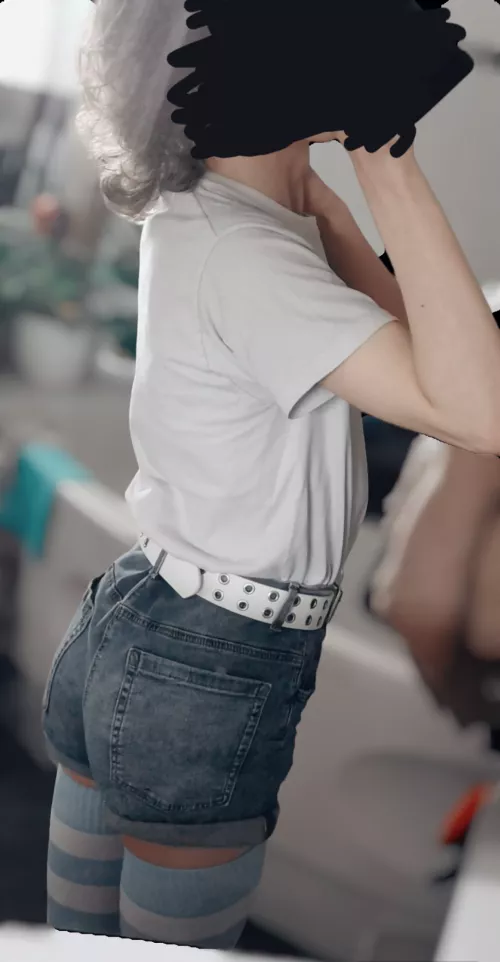 Just being average n' stuff.. by DreamerWinters