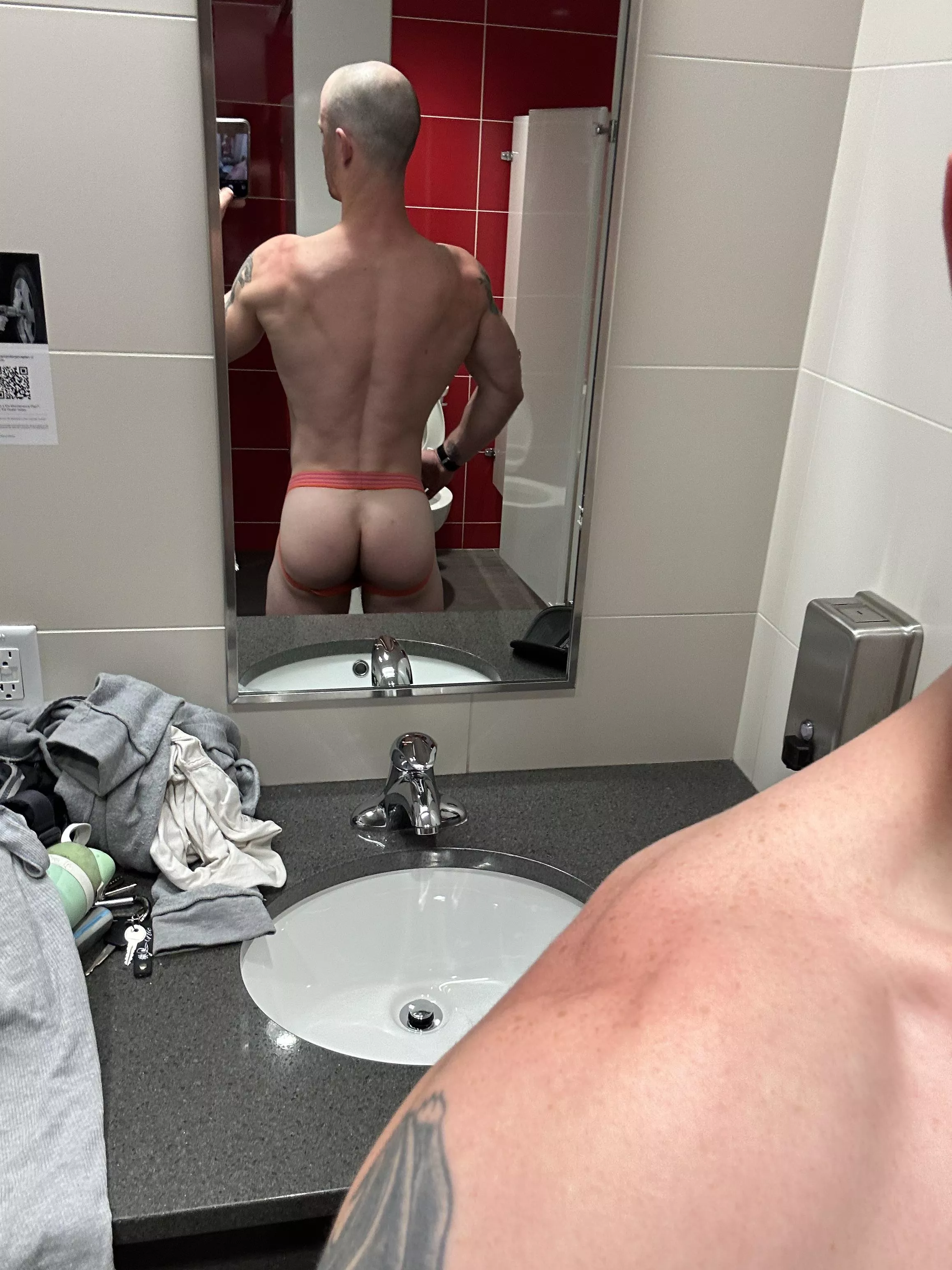 Just showing off in the locker room  posted by littlenicky420