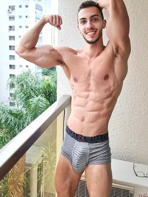 Muscles or 🍆 ? by FitManDan1