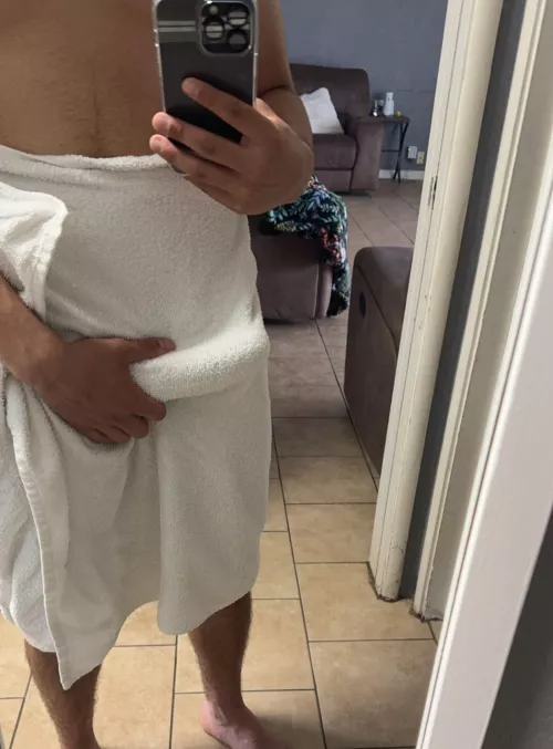 should I drop the towel? by E_J_Gzzz