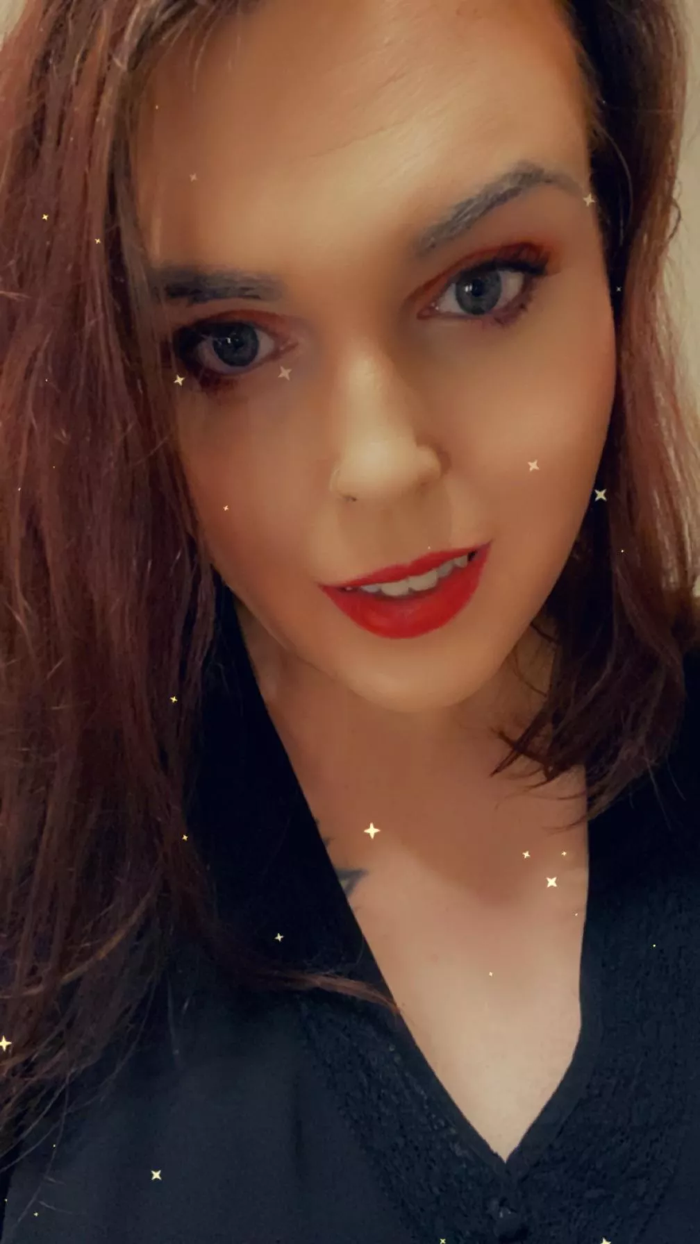 This red lipstick really pops posted by Glaceon412