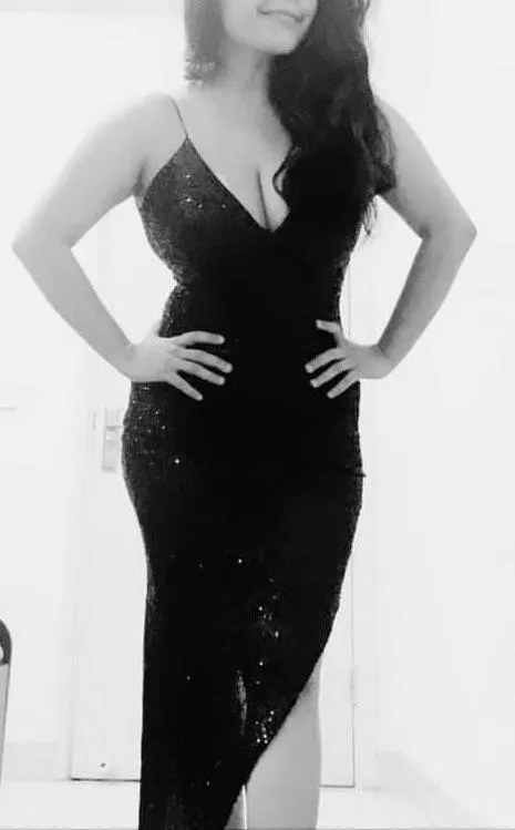 This tight dress was definitely a hit at the party ❤️ posted by Free-Custard-8714