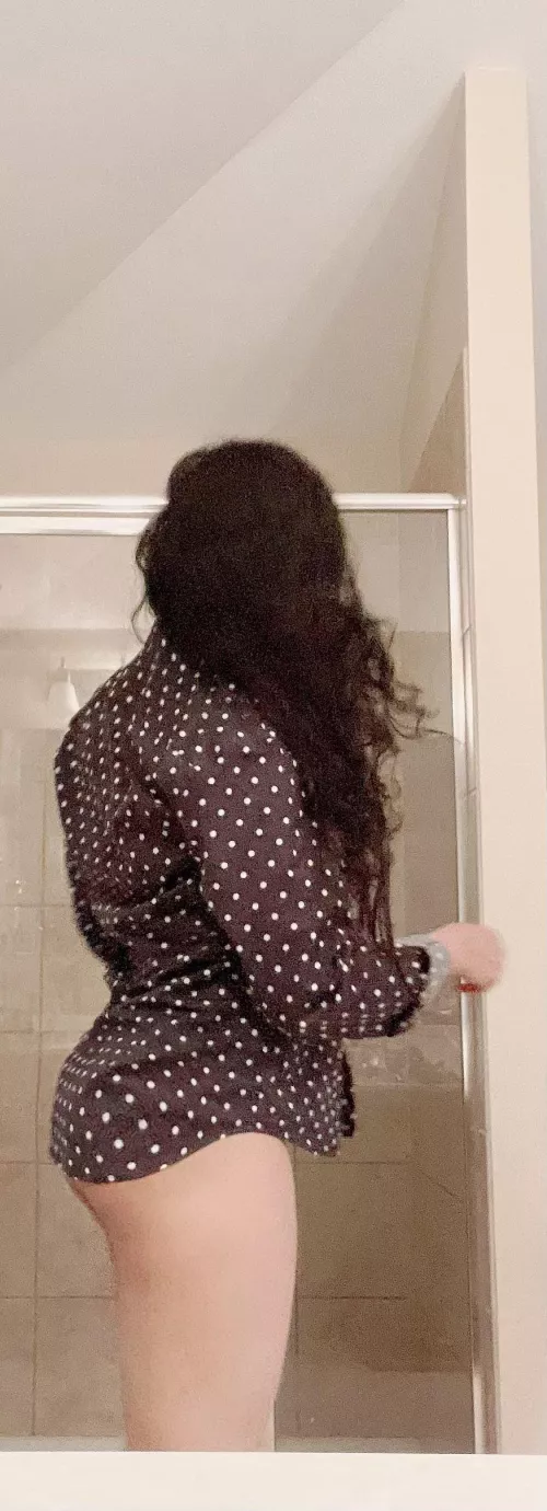 Would u mind if I just wear this ??? by CuriousCpl1007