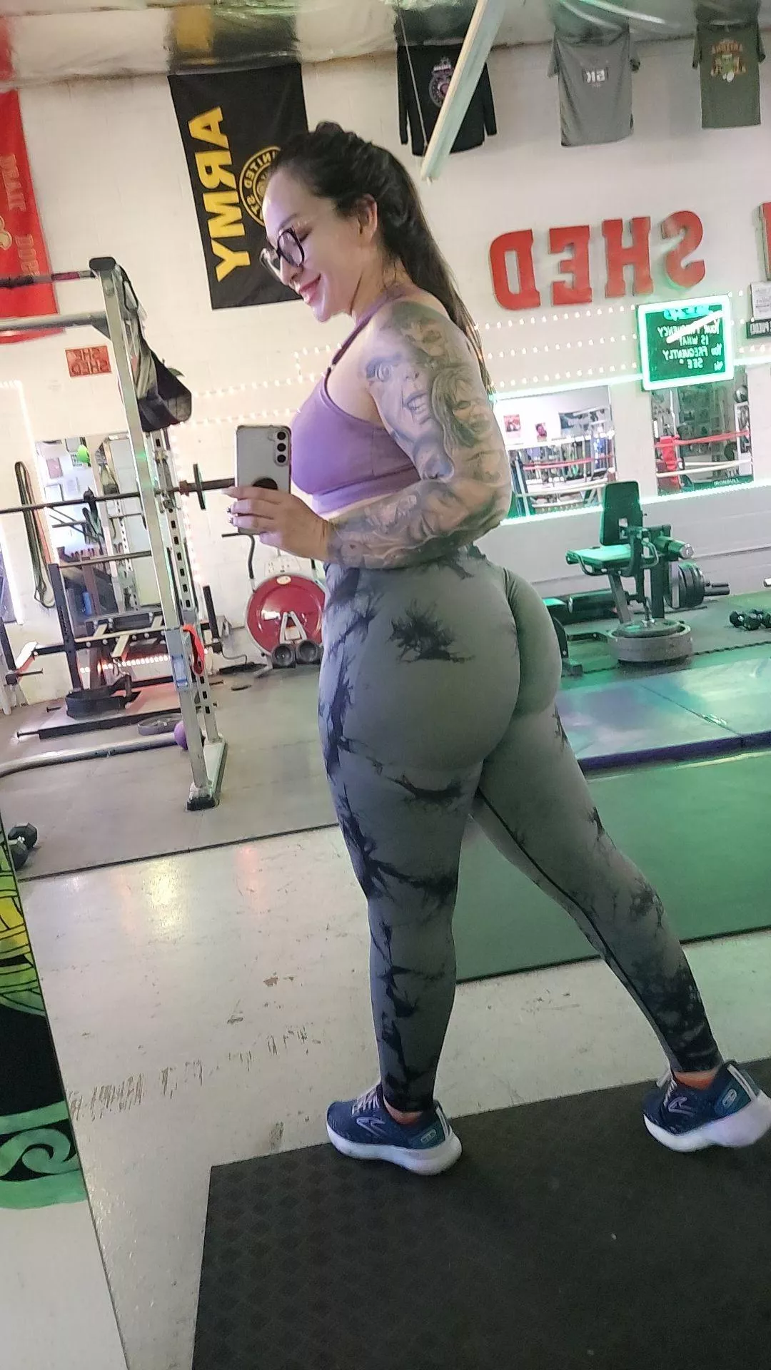 29 F Latina posted by AsstroGirlGia