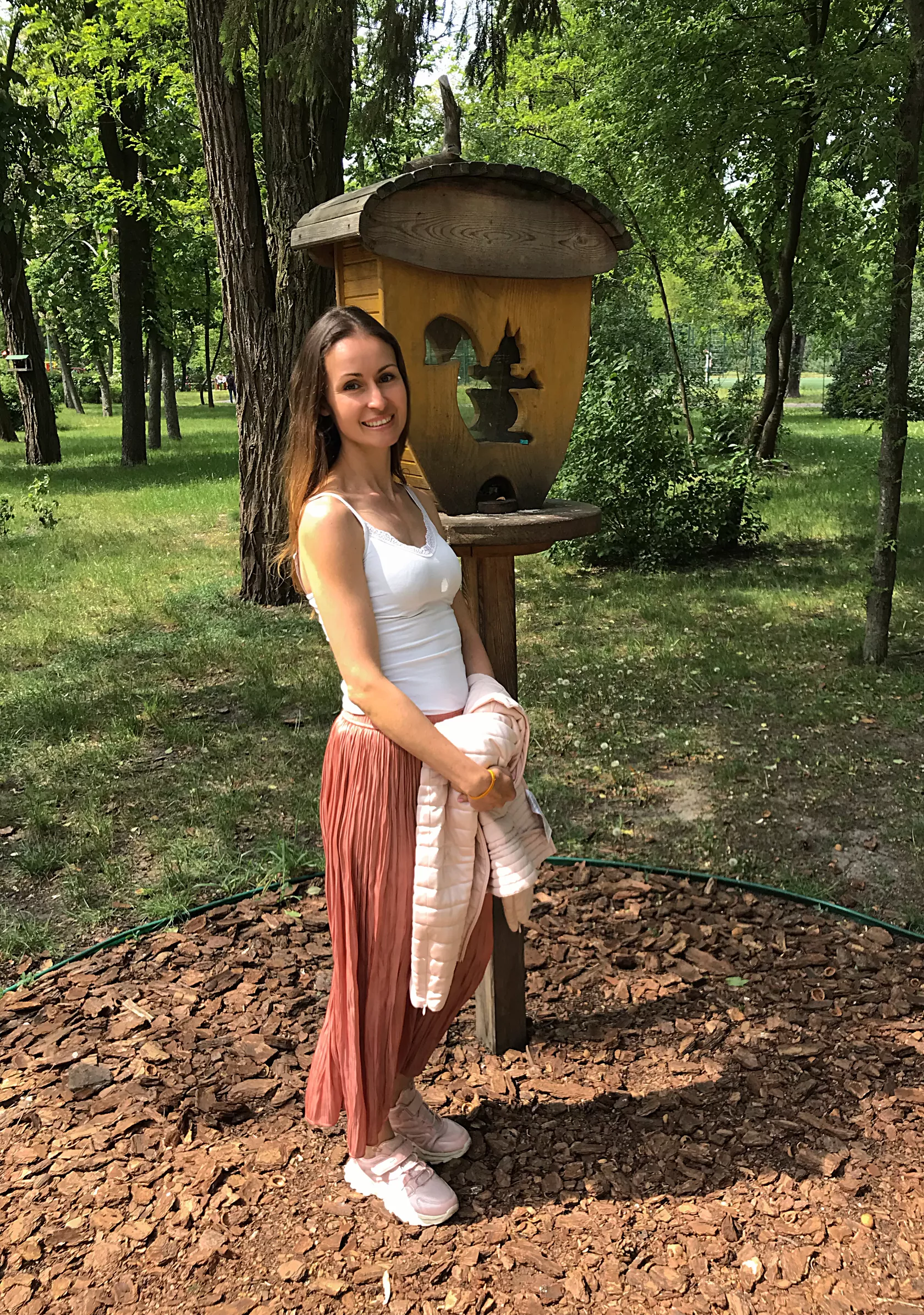 A modest beauty, but not always and in the public domain now. posted by Viki_soul