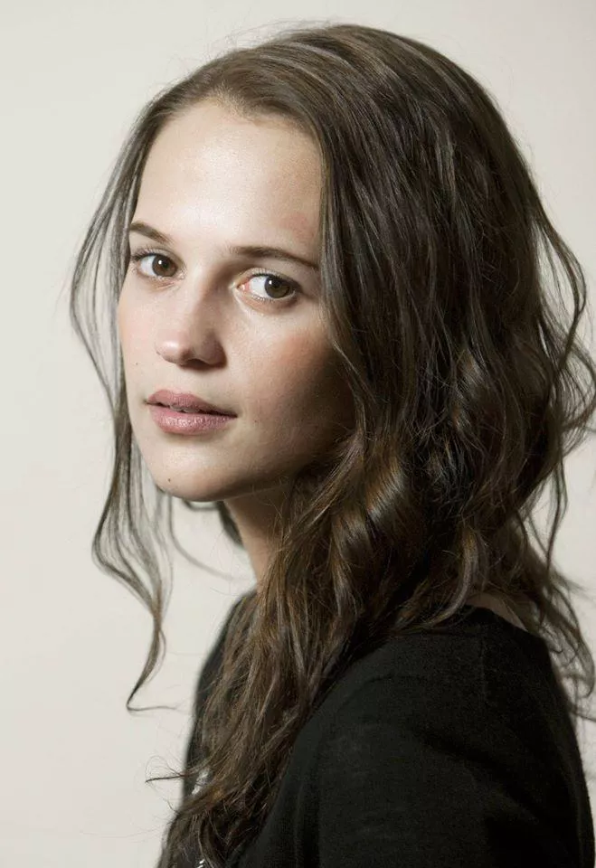 Alicia Vikander posted by ViRuZ17k