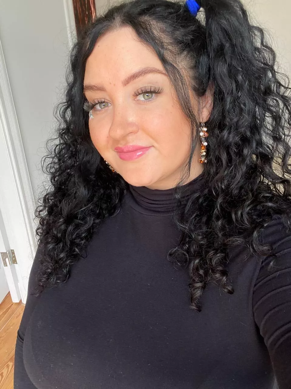 all black today, wish you a nice weekend 😇 posted by CravenDigger