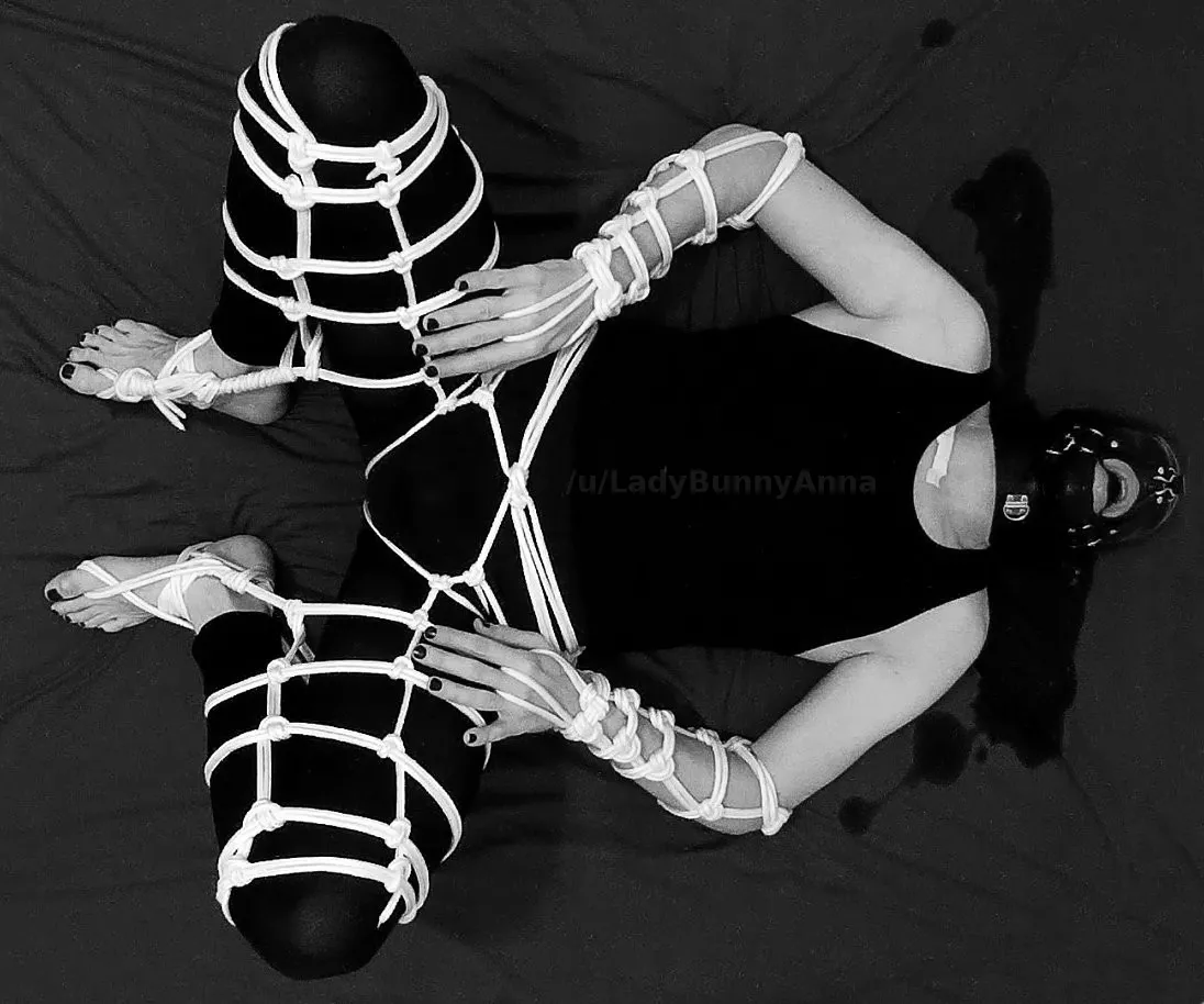 Black nails tied slave [m] posted by LadyBunnyAnna