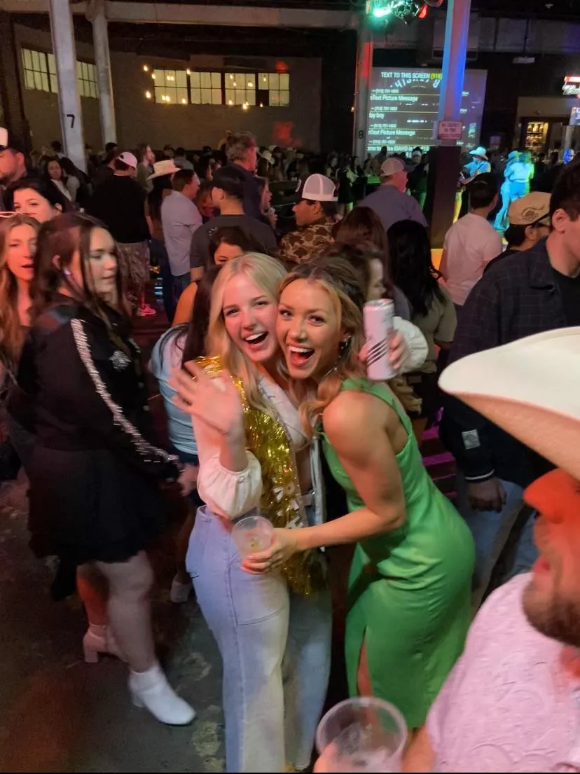 Blonde or brunette[2] posted by Inside_Ad7378