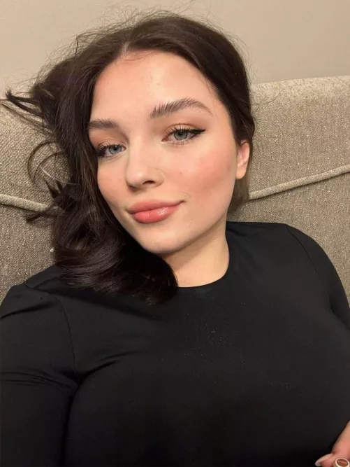 Classy beautiful face by Magic_Lillyt