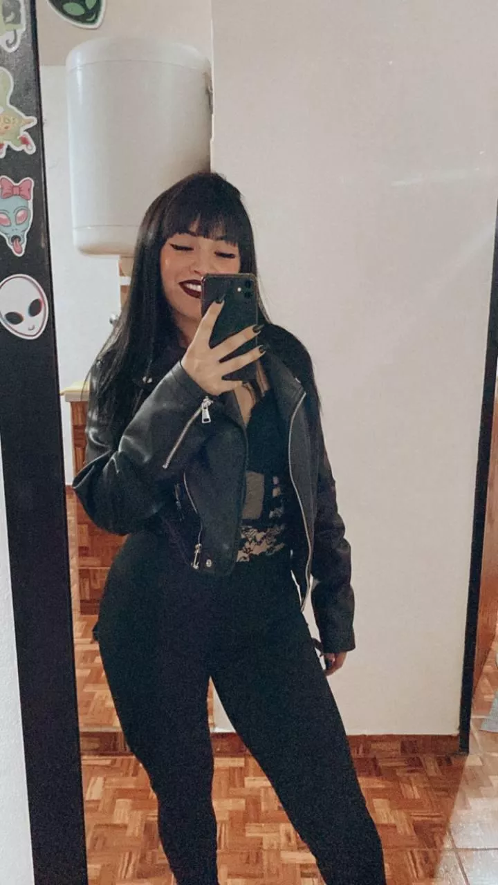 classy in black posted by BuenaMcswain