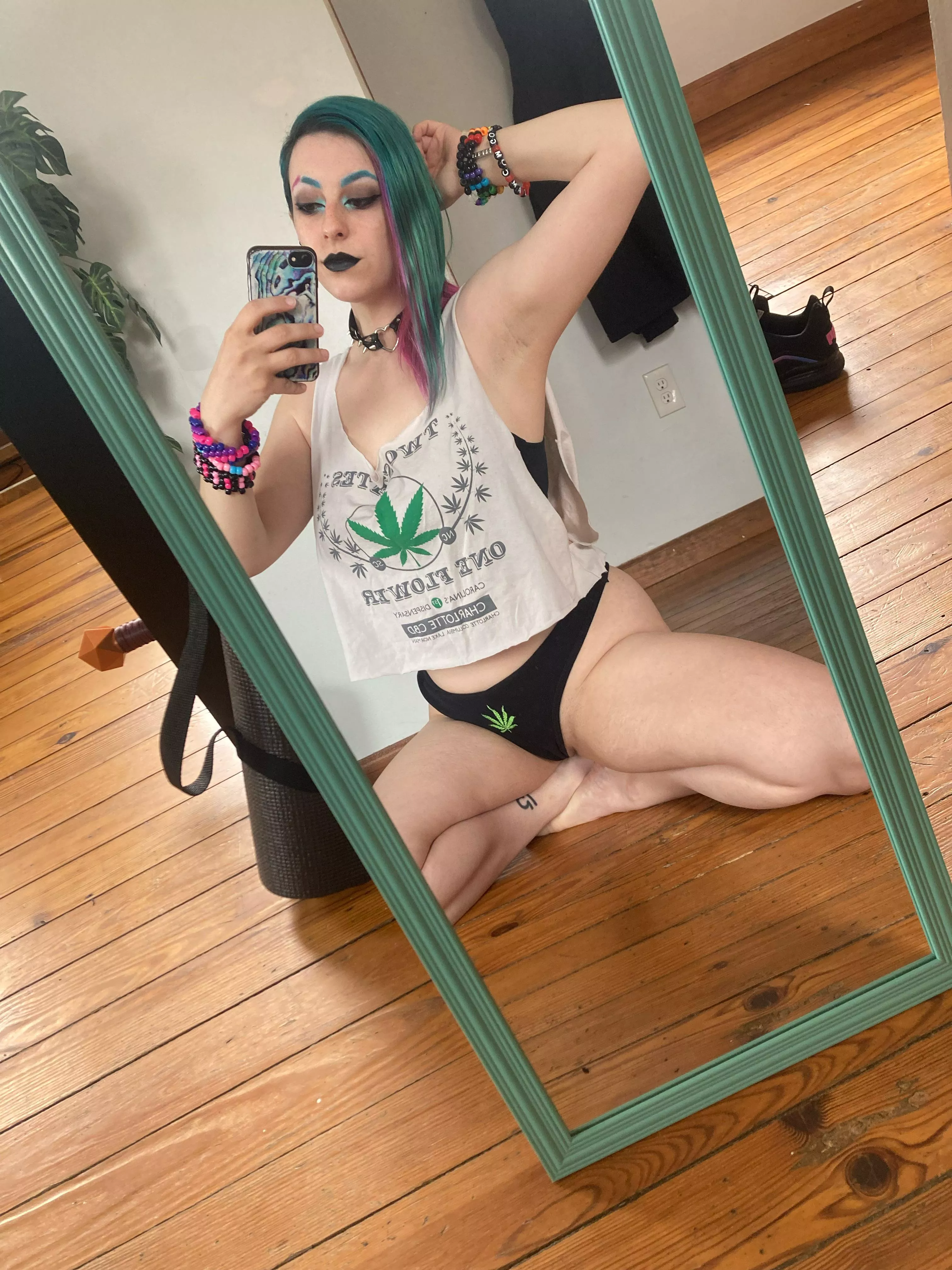 Concert tonight and I'm ready to get fucked up posted by Blue-Haze-Babe