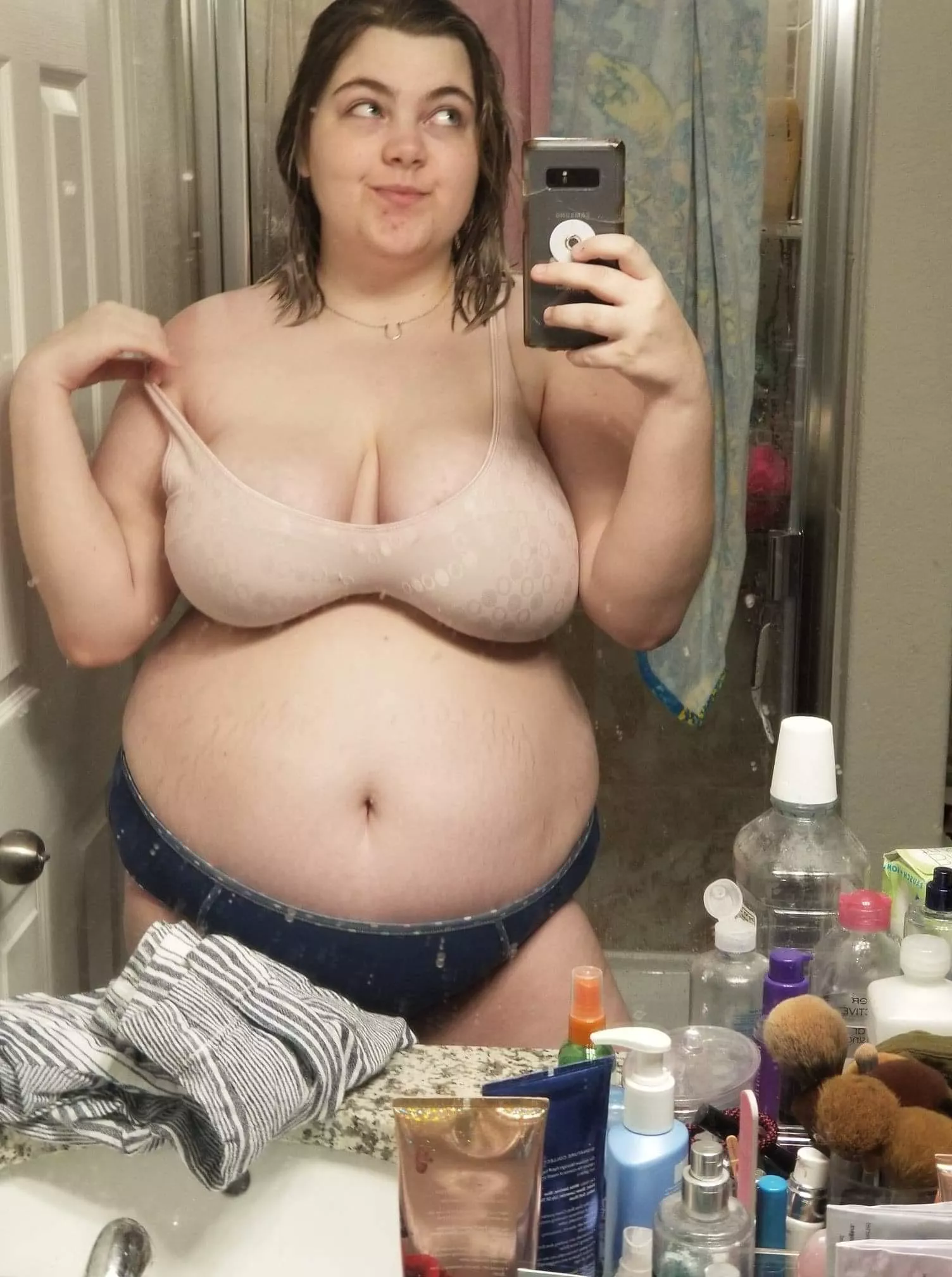 don’t tell my bf I sent you this .. 🤫😏 posted by SatinPumpkin