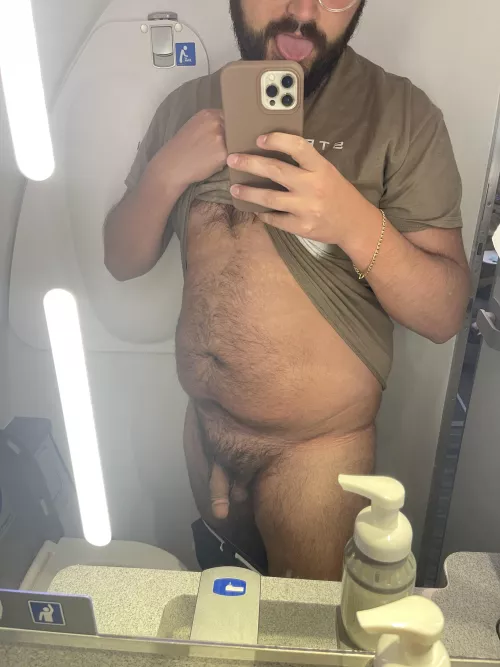Hairy Man but on the Plane🤪 by Master_cub