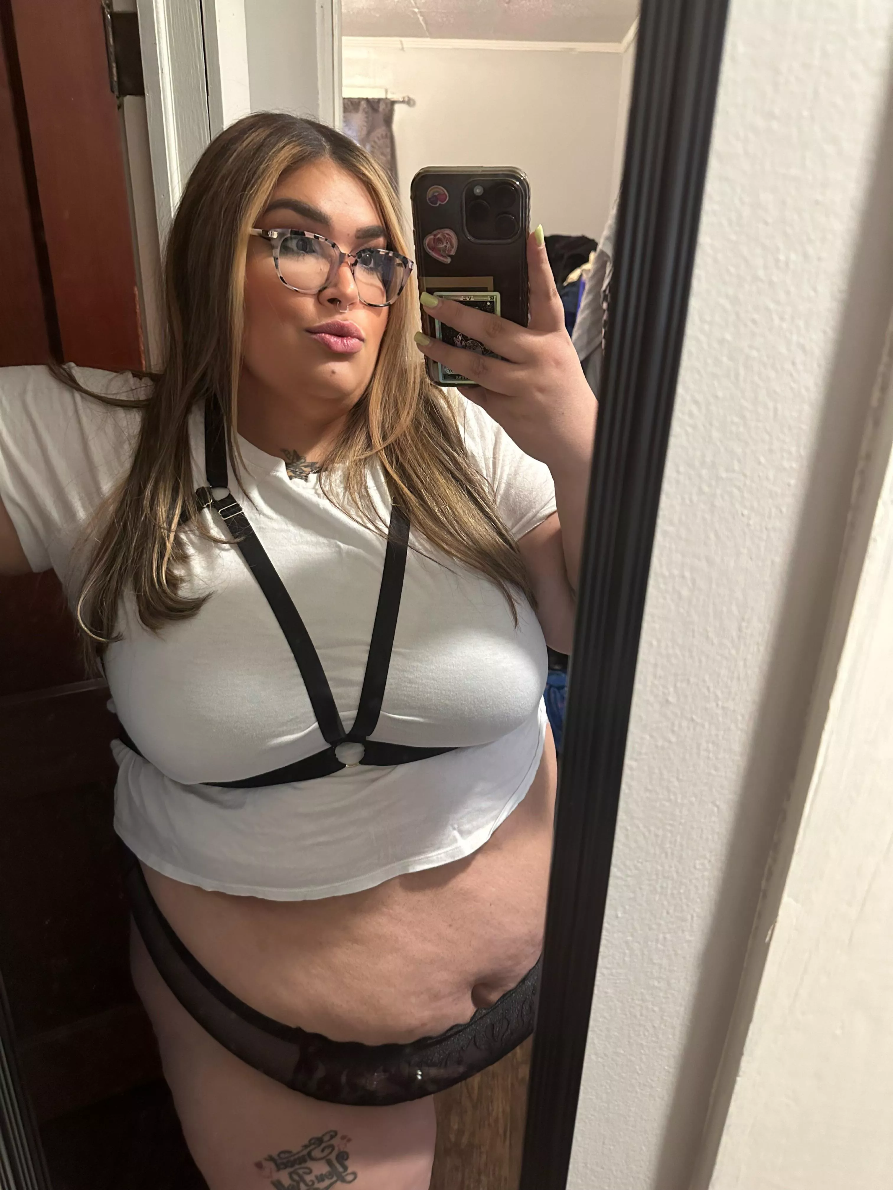 Happy Friday 🥰 posted by sinnamon-dulce