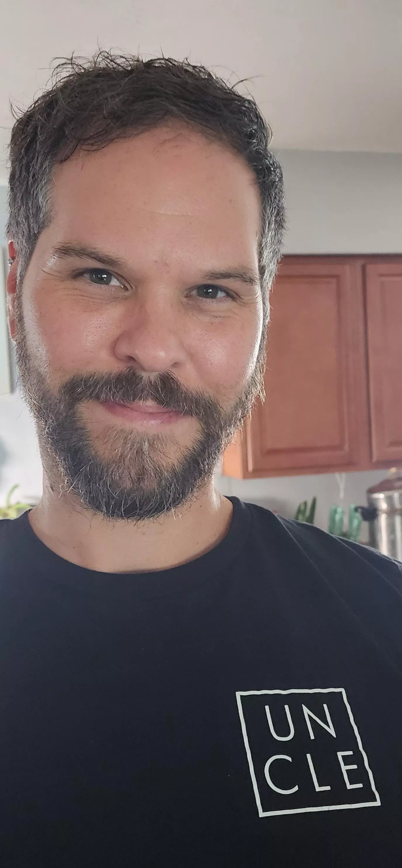 Happy Saturday 😊  posted by barefootbartender