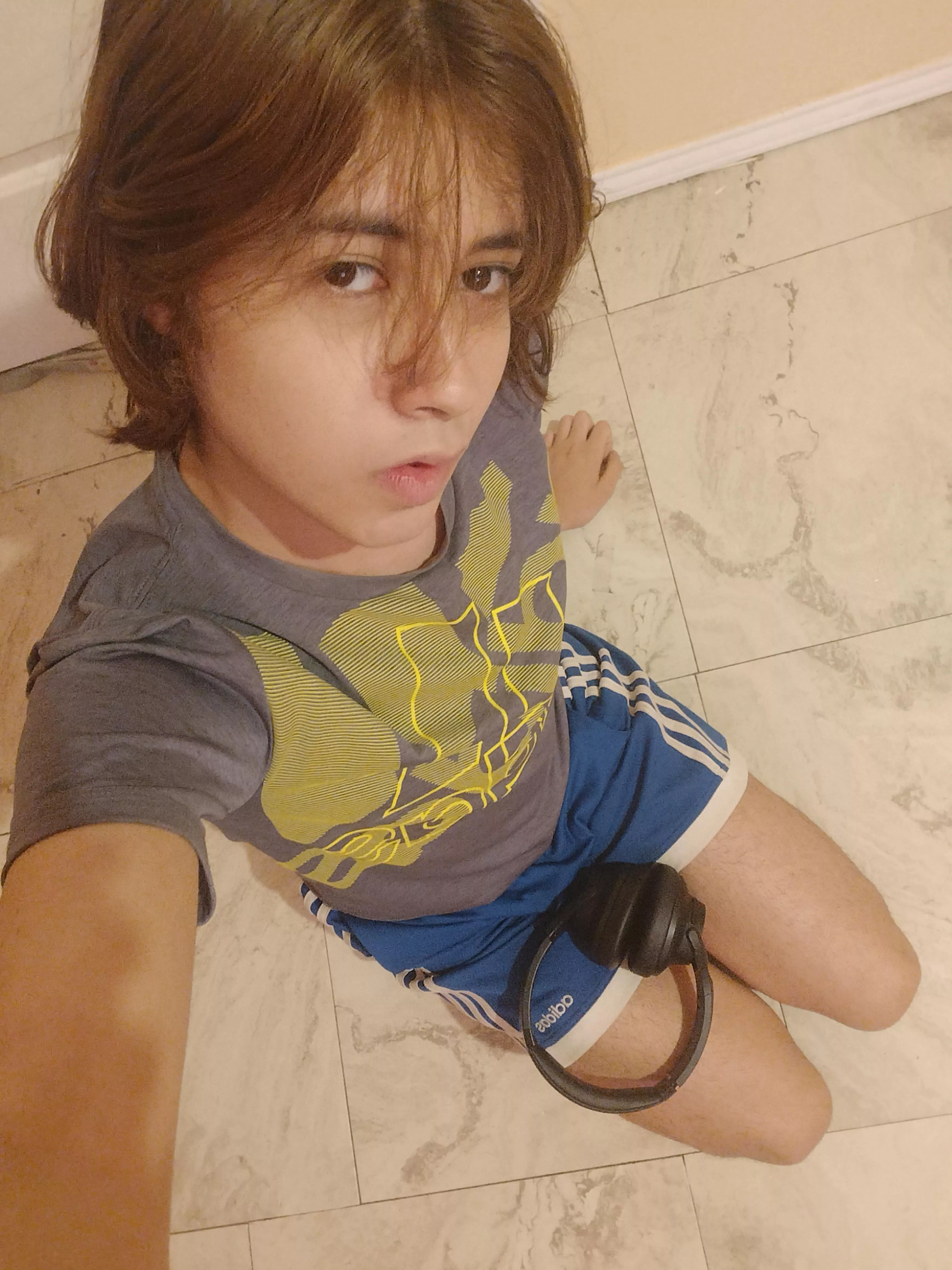 Hi I'm bored lmao posted by cruito0