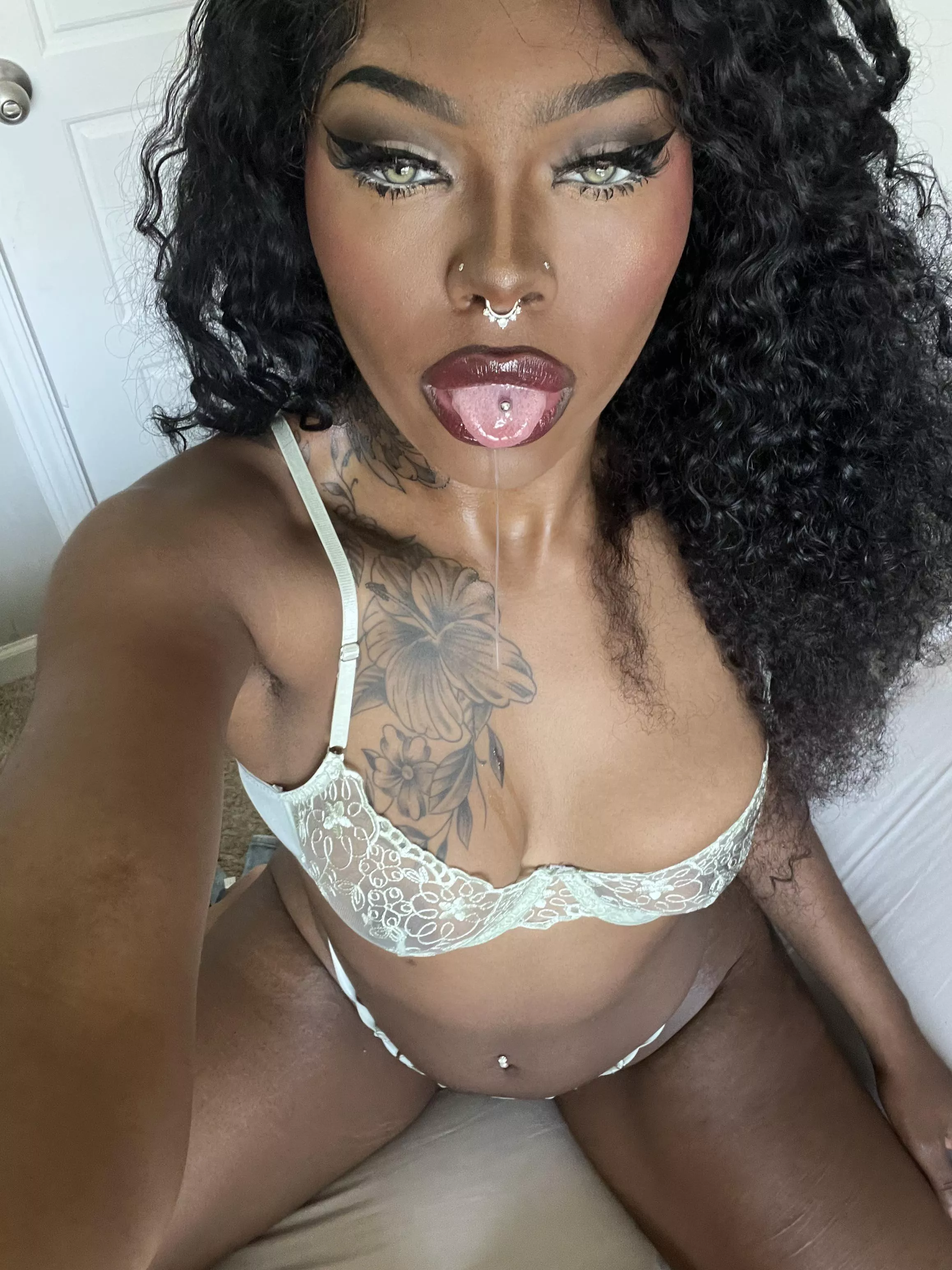 I want to suck a lollipop posted by Stormjones999