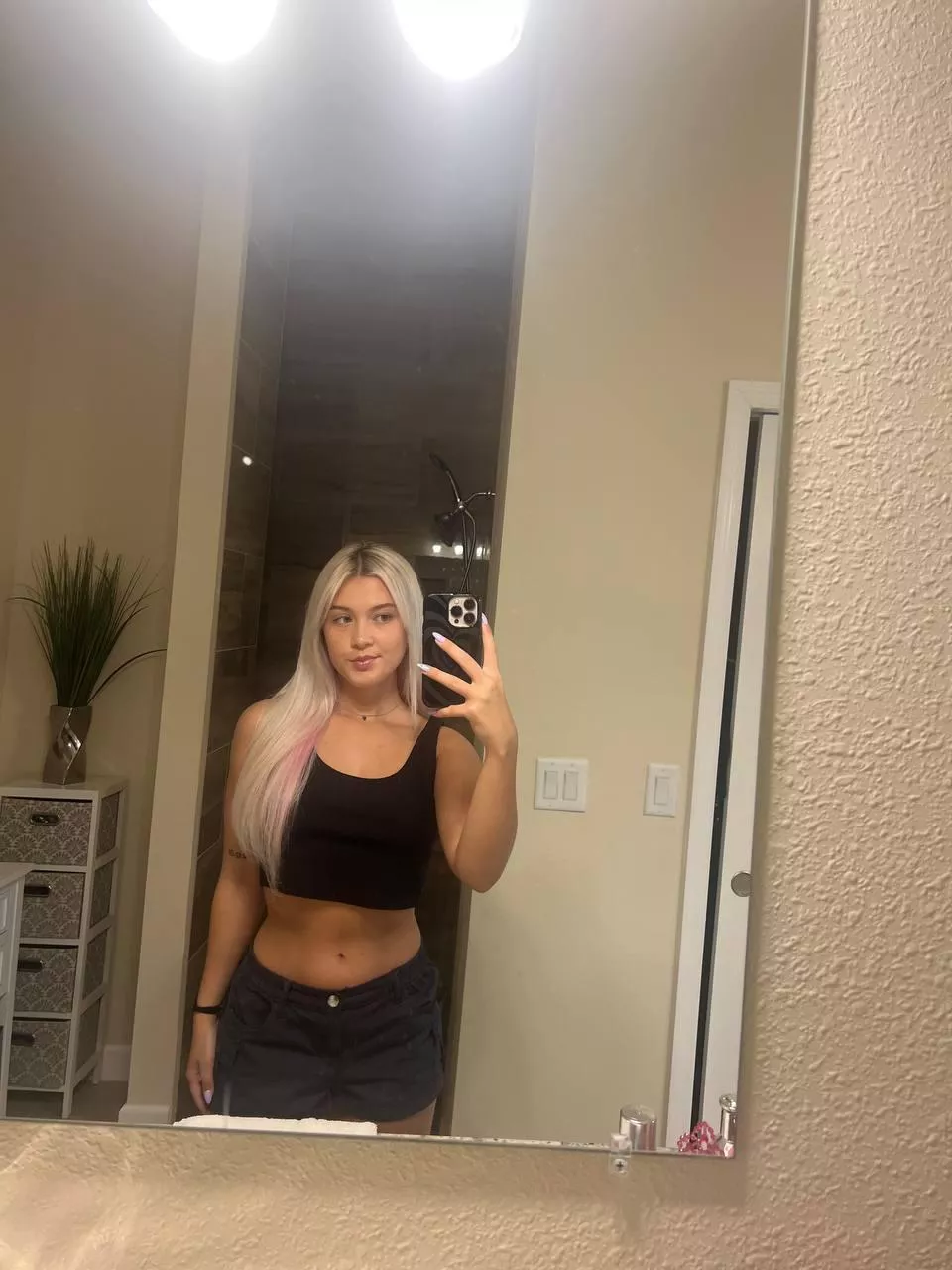 IUTR blonde posted by sidmin