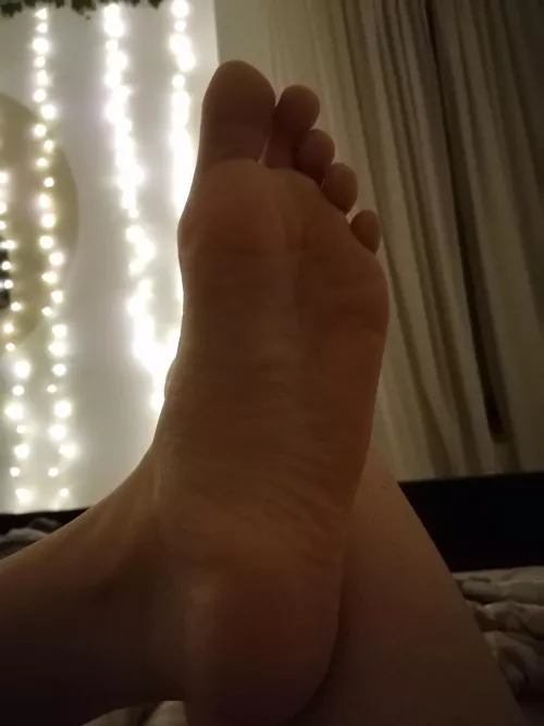 Kisses for my foot 😘 by Miss_sweatyfeet