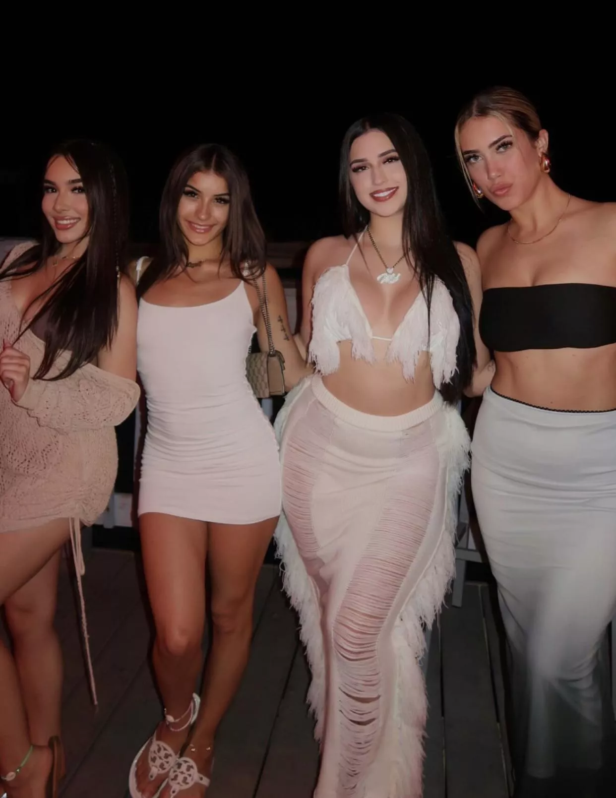 Latinas  posted by tennisa_zelal