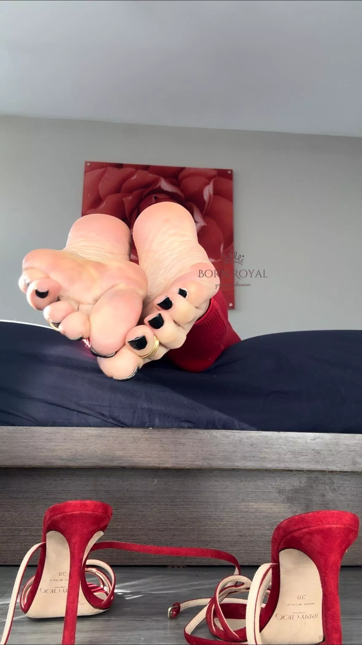 Massage my soles  posted by bornroyal_feet1