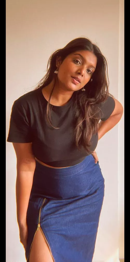 My crush sending pics to seduce my bullies  by smokeybhai7