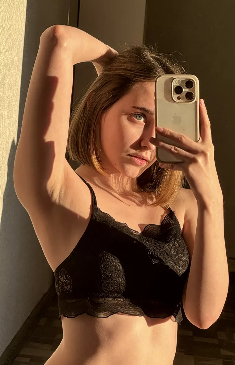 No deodorant, just the clean smell of my unwashed body posted by xSweet_Toothx