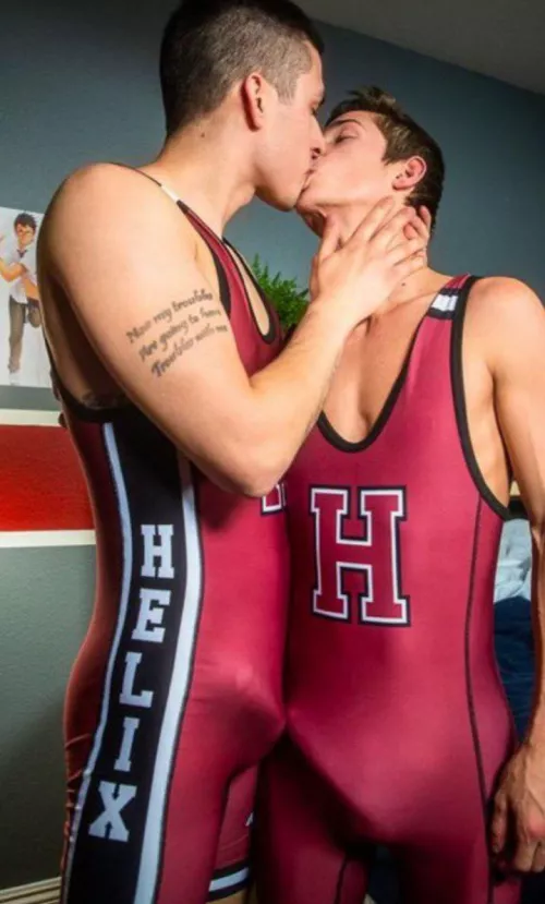 Nothing to see here by Alleged_rainstorm