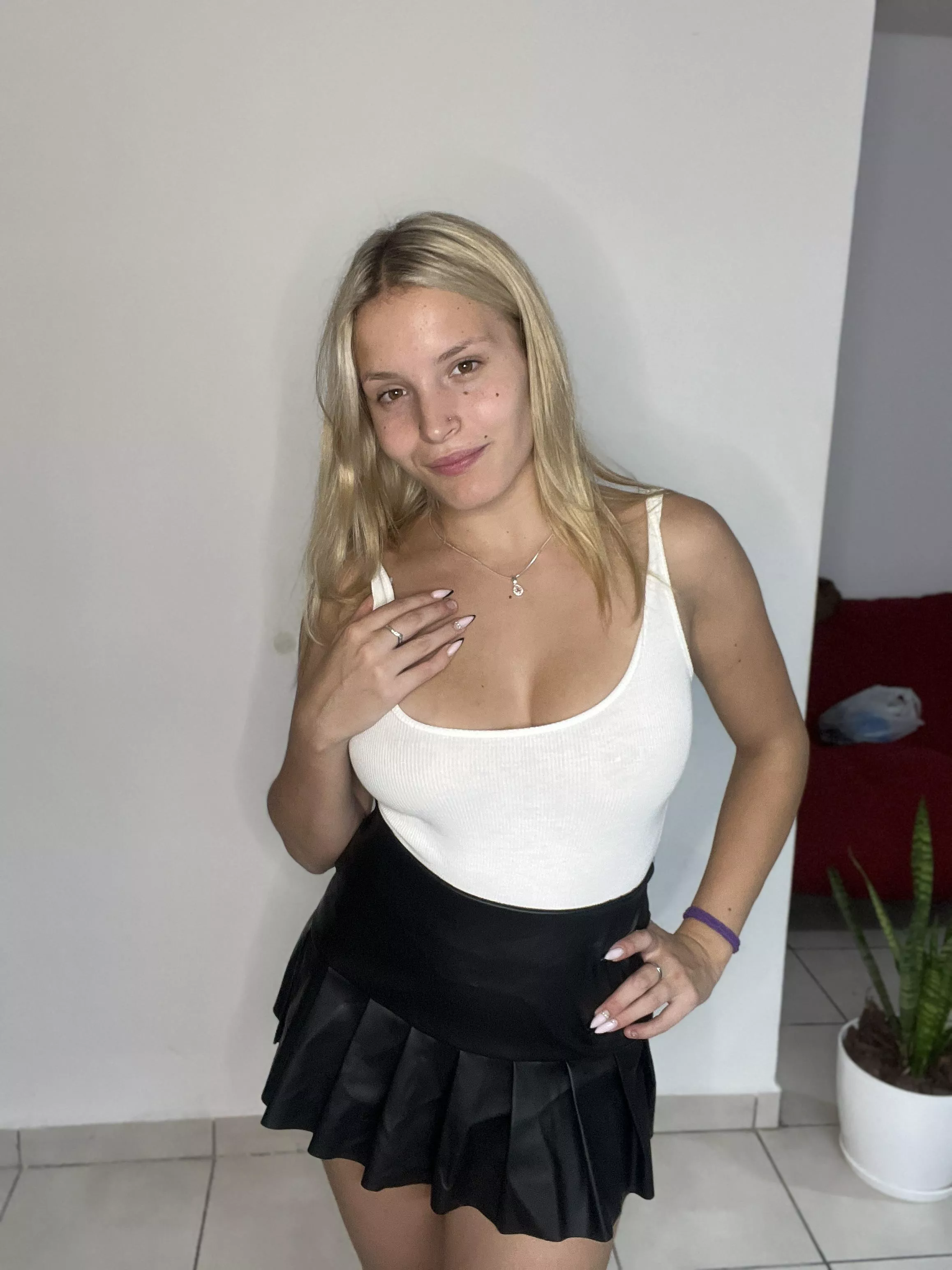 perfect skirt for sliding it in quick ;)
 posted by marianagcit