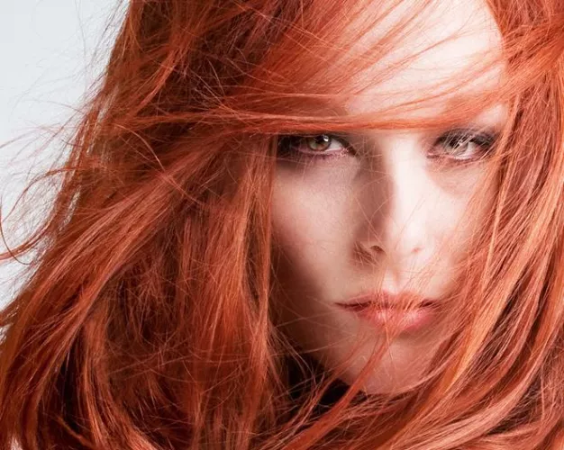 Red and Green Beauty by Geslekt