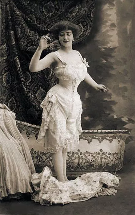 Saucy lady posted by Mundane-Employer-719