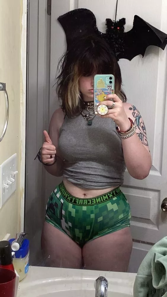 She got any more? posted by boredsendporn