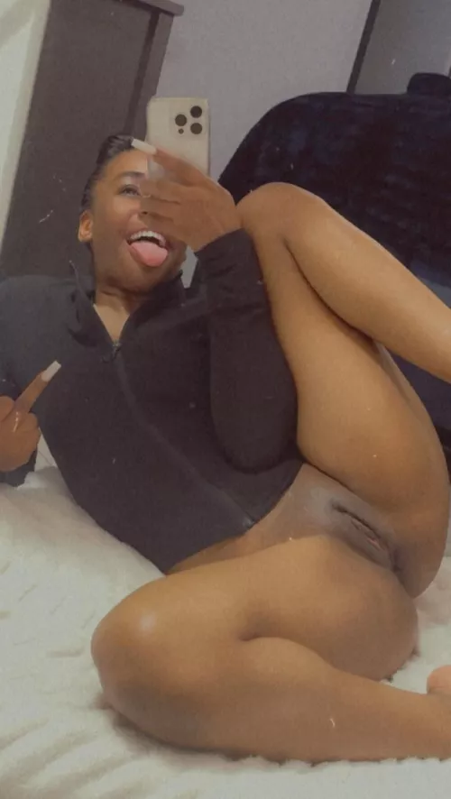 She’s pretty huh  by Jackkovo