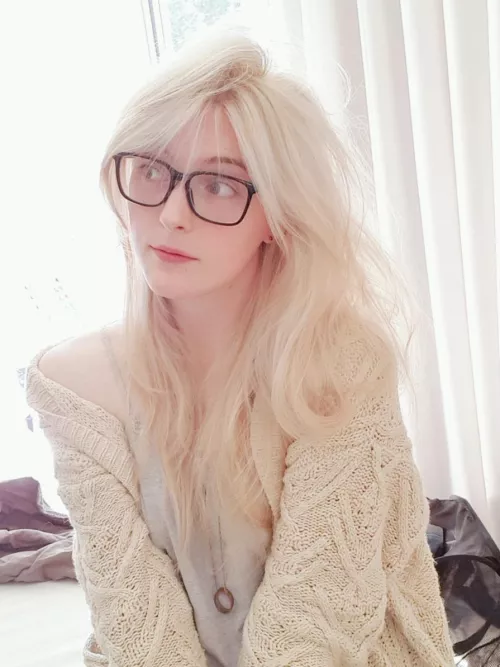 Soft-haired, ethereal boy* by stardust_sigil