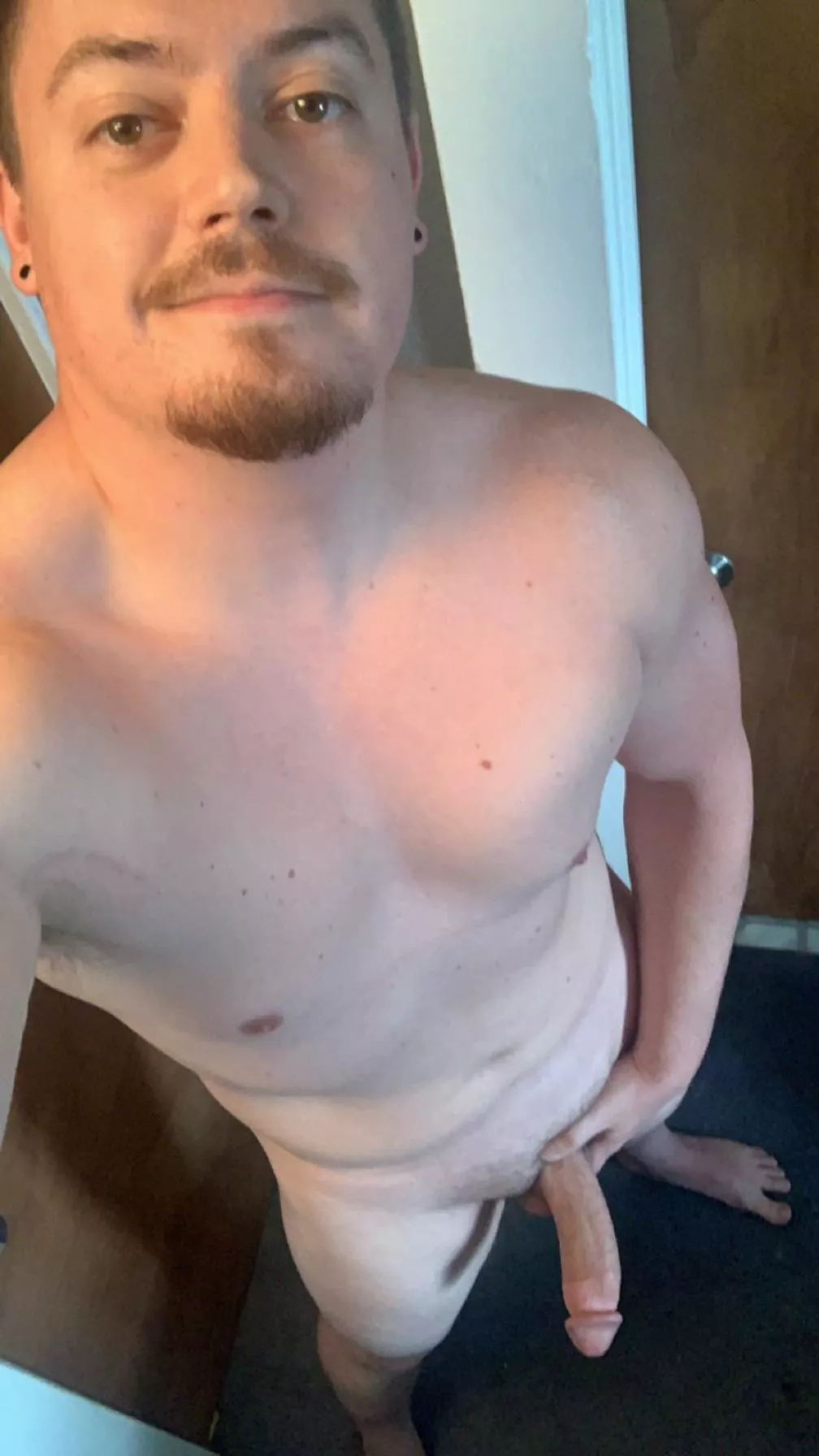 Time to enjoy the weekend and see how many times y’all can make me cum ;) posted by CompOrangeMach