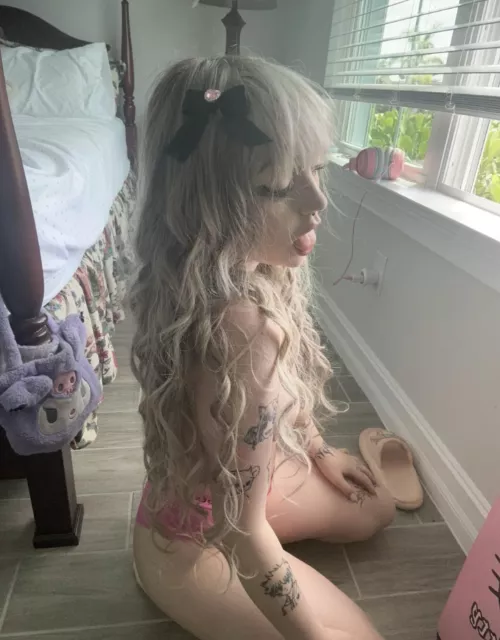 Weekends are for fucking and gaming on repeat! [F] by vick1wilder