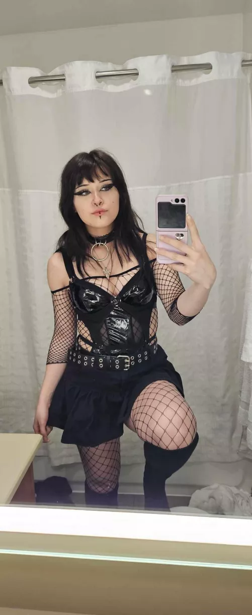 You can find me @Kiyomiii_0  by Lord_of_the_Phil