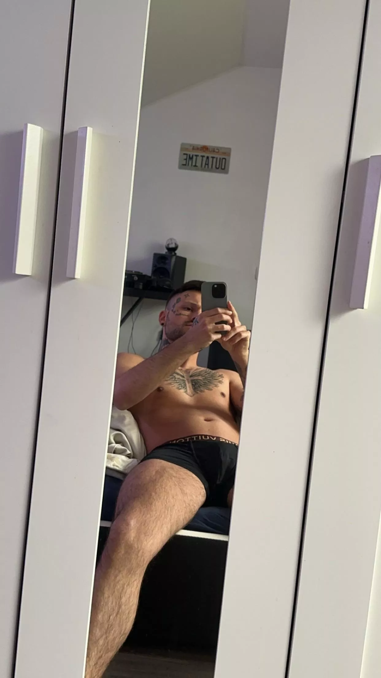 23yo posted by Round_Security_4226