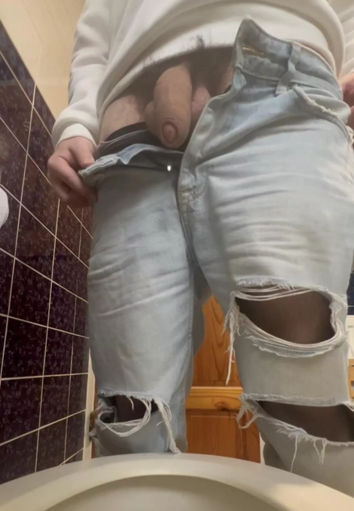 24M. England. 6ft4. Alpha😈💦 Dms open posted by HungYoungAlpha-