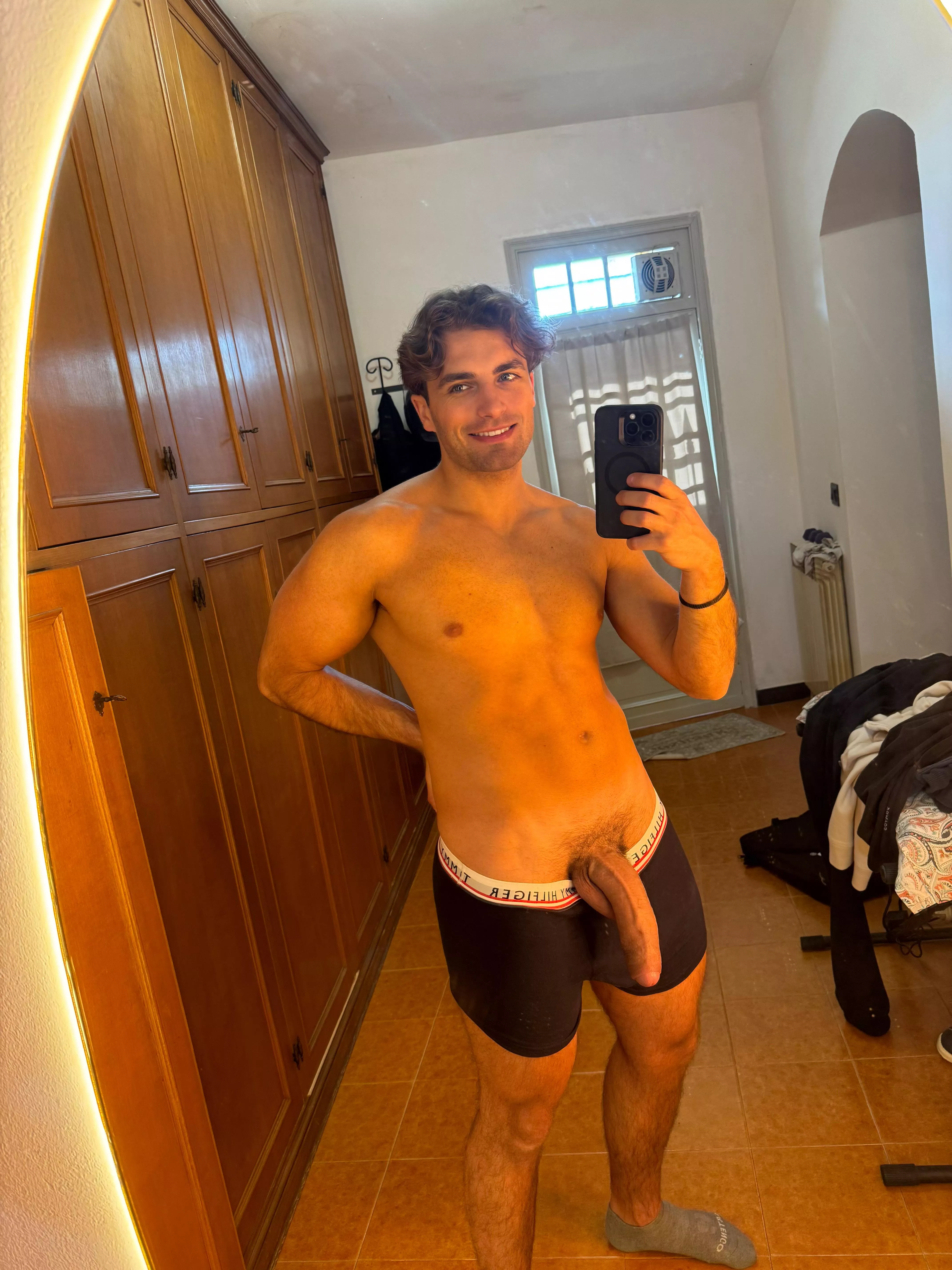 3 words that come to ur mind while I beat u with my big cock  posted by HardHors3