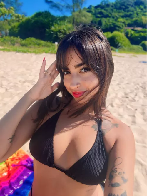 any older guys into short 18yo petite girls with daddy issues? by yourcrazyprincess