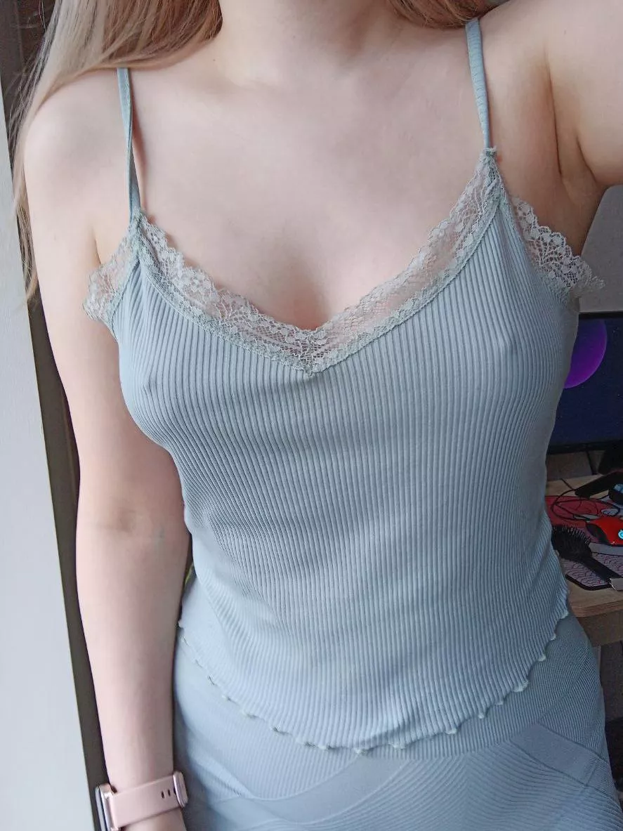 Bra-free for life posted by pixiiie_chloe