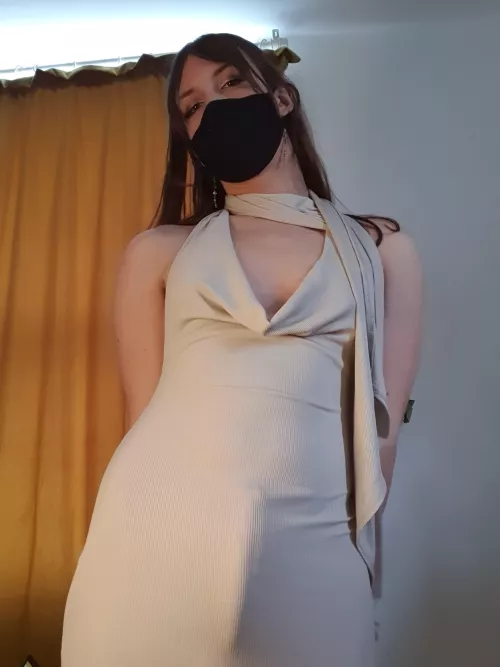 Could you handle having a girlfriend who's bigger than you? ;) by prettylittliris