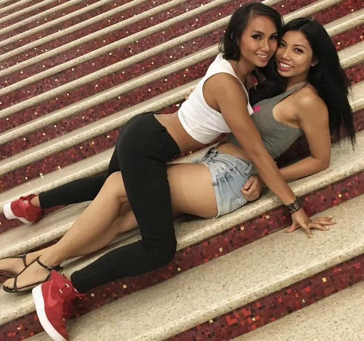 Cute Asian Girls posted by wakkaffx2