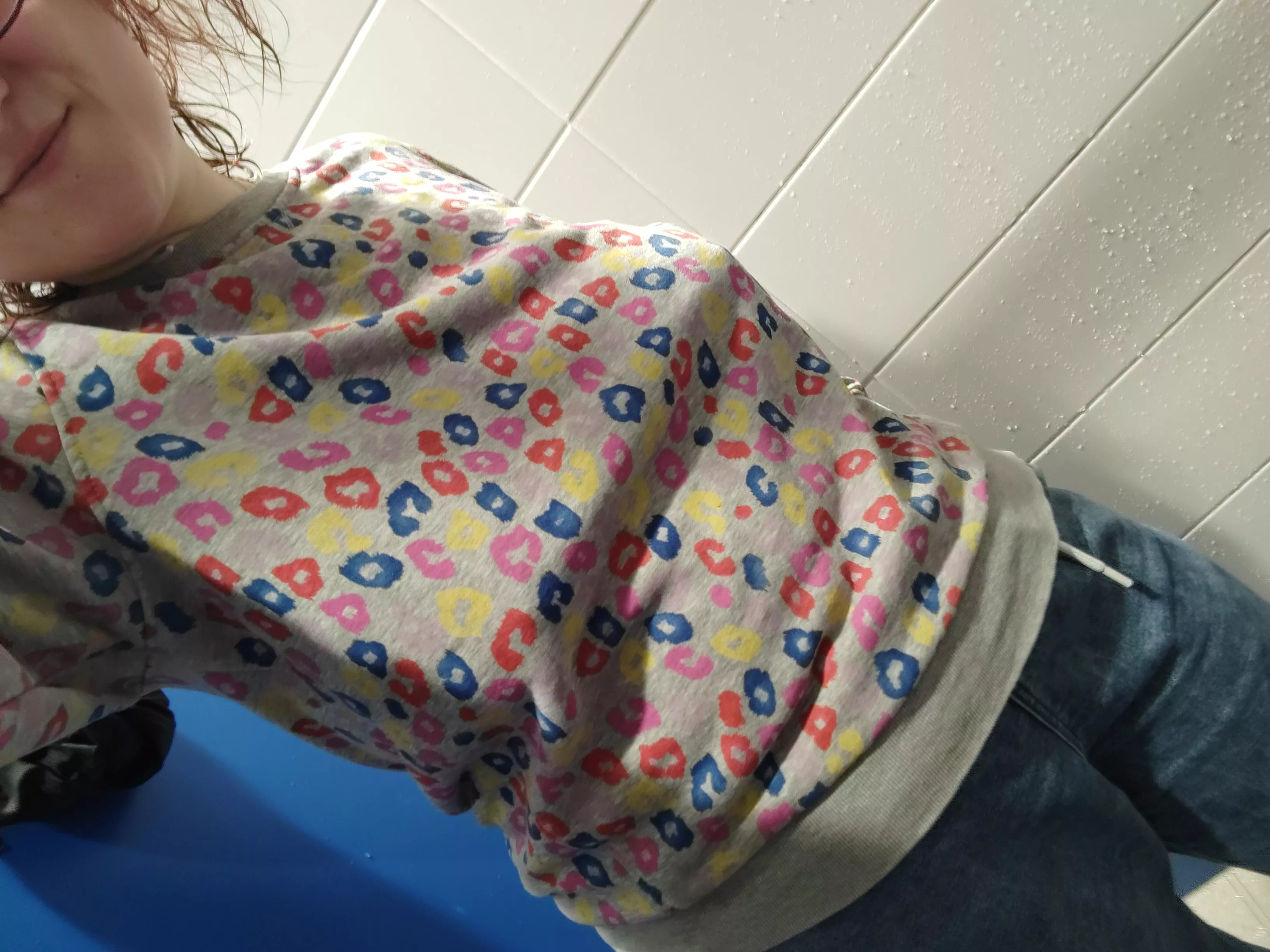 Forgot to pack a bra for after swimming... Is it obvious? 🙈 posted by PiecesNPromises