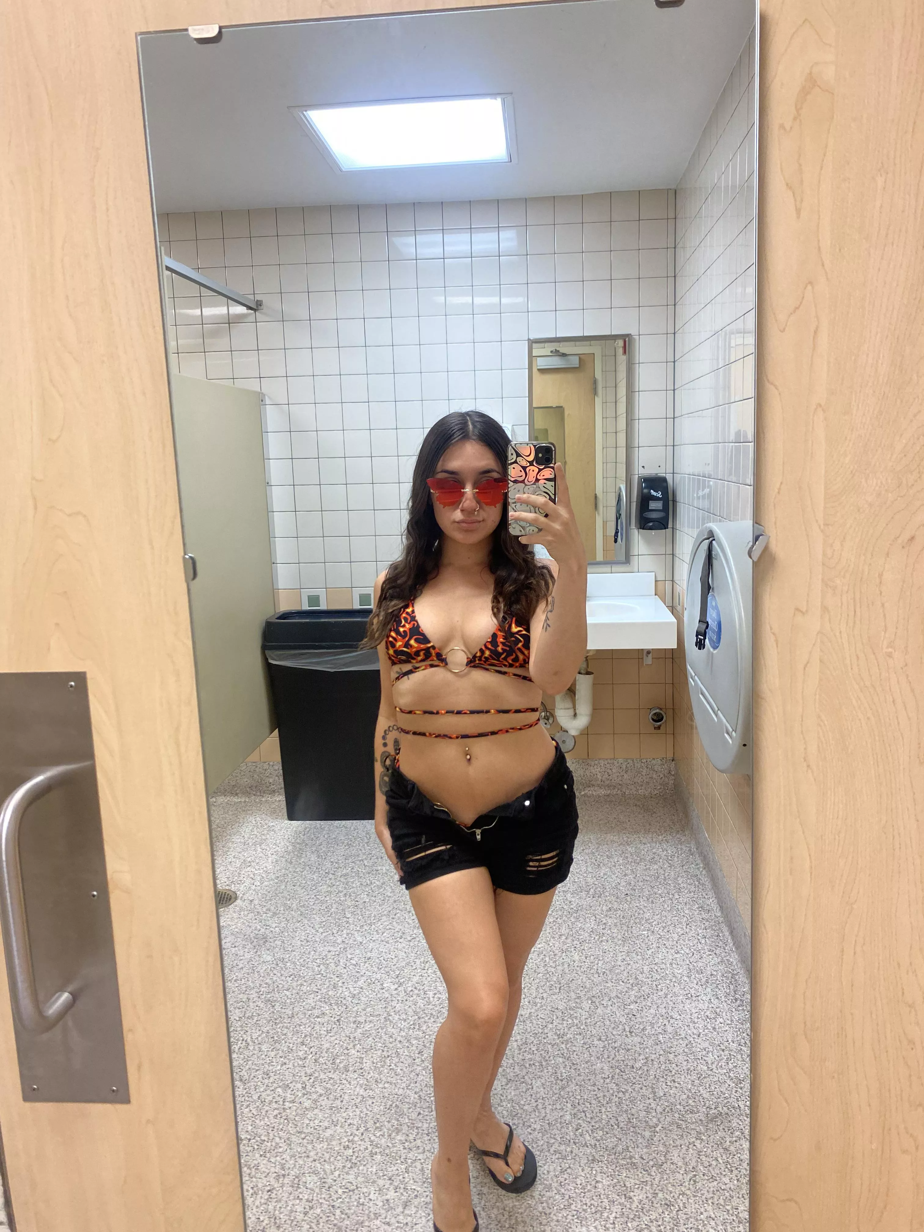 I’m short but my legs are hot  posted by radbitchliv