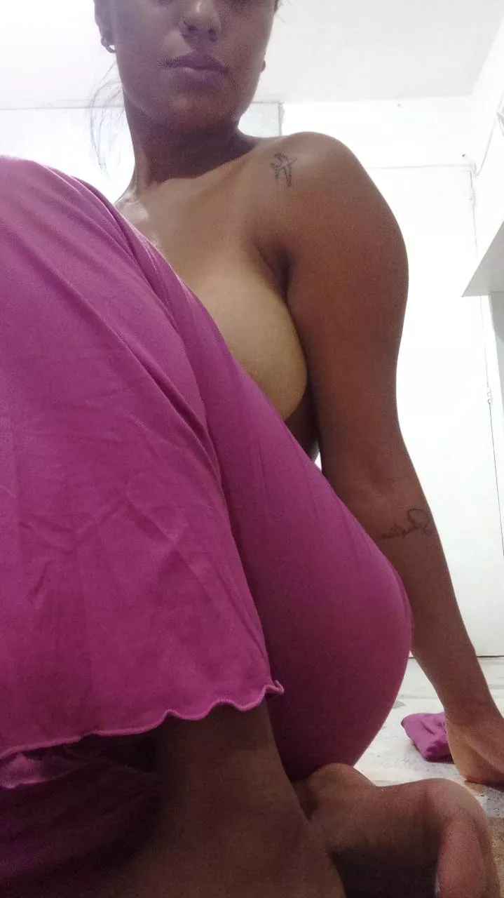 Is getting hot here... posted by angelinagil