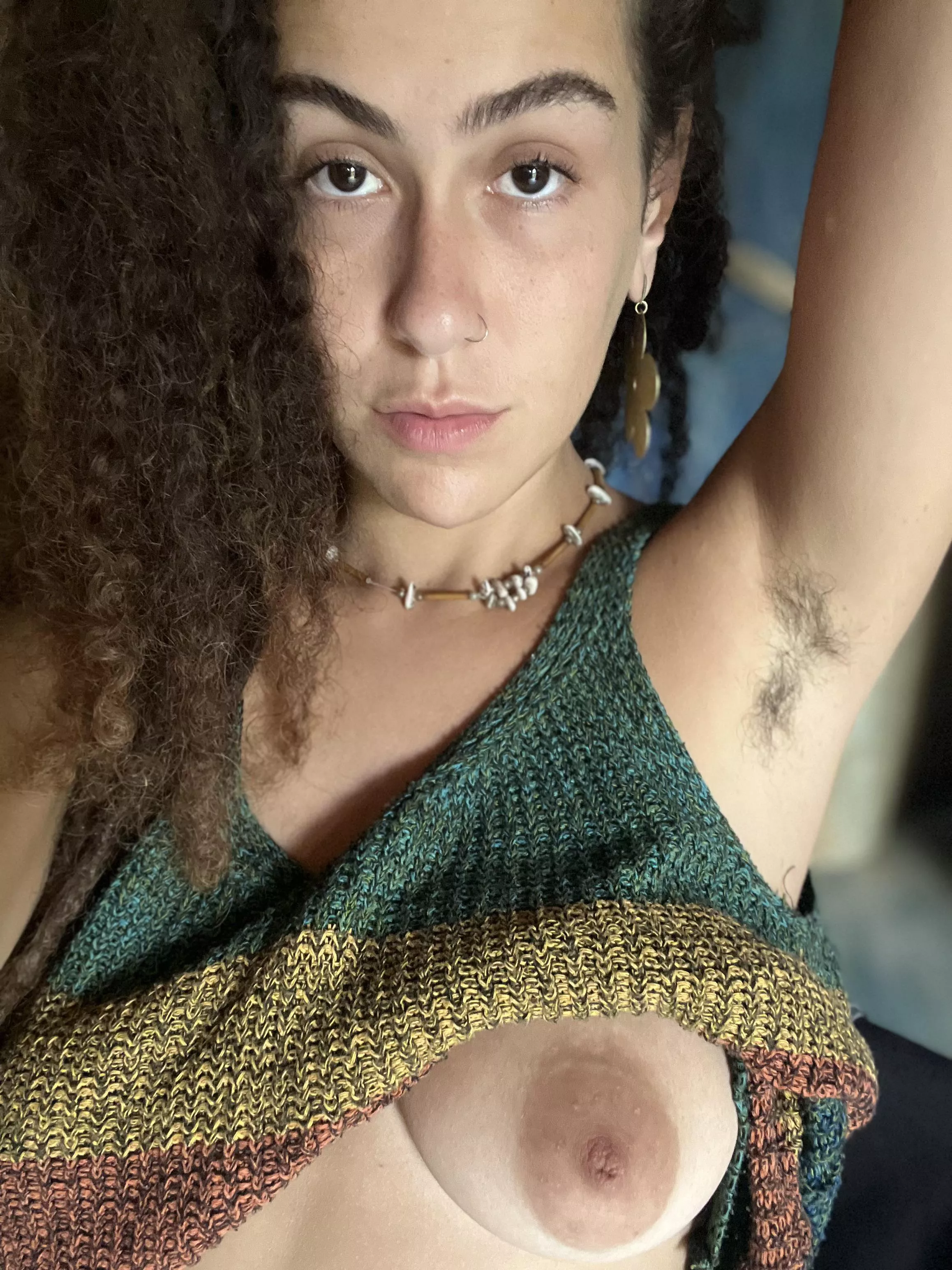 My hairy pits make me feel so sexy posted by Moon-light7